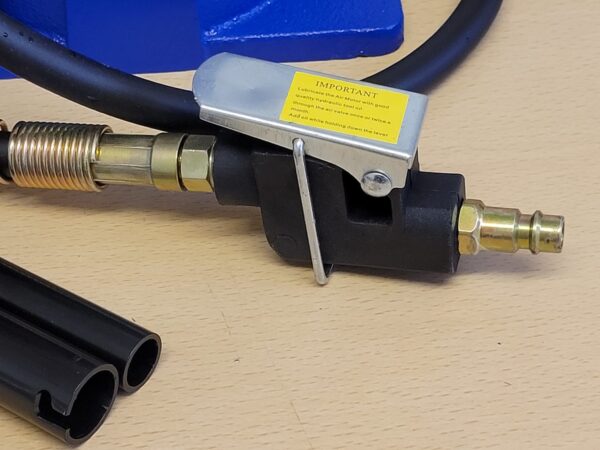 20 Ton Low Air Bottle Jack 3 20 Ton Low Air Bottle Jack - Image 3